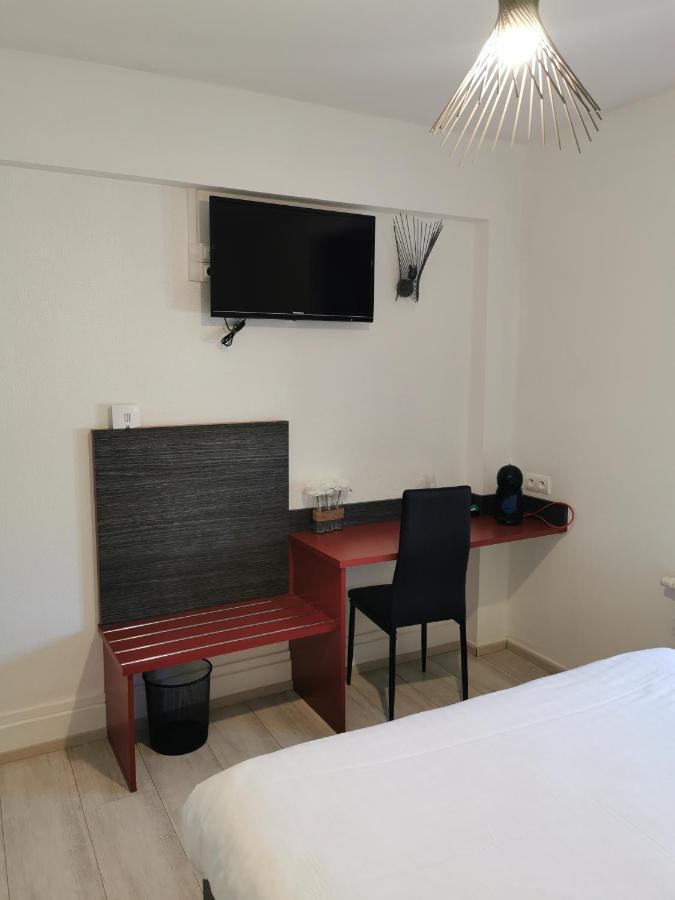 Le P'Tit Bouchon Otel Rambervillers Dış mekan fotoğraf
